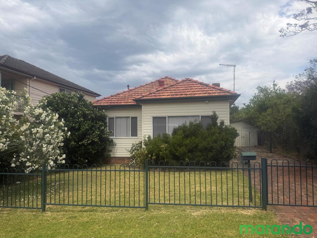52 Rhodes Ave, Guildford, NSW 2161