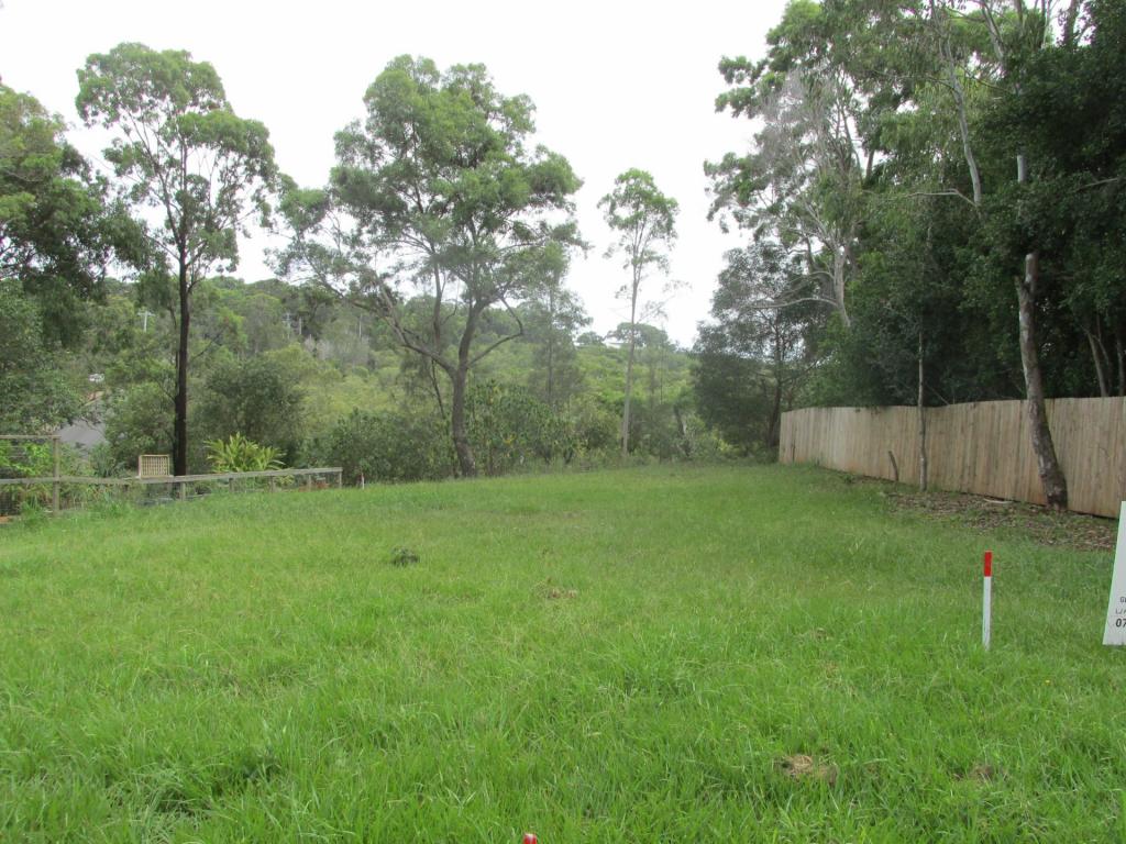 4 Island Otlk, Macleay Island, QLD 4184