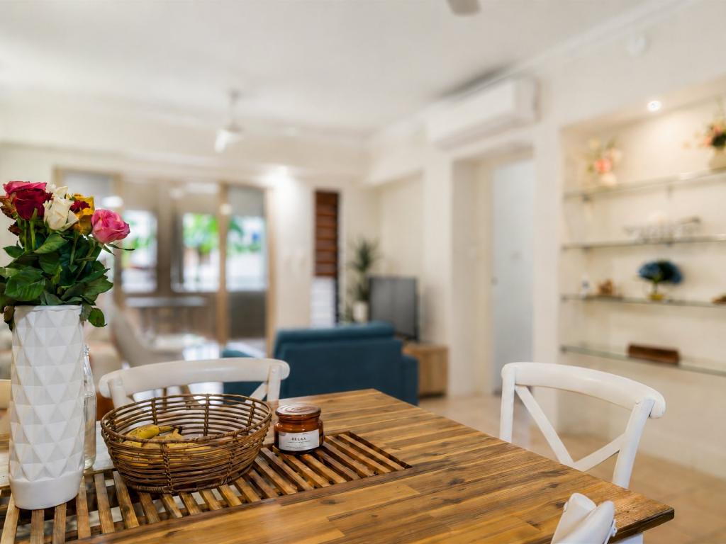 1406/44-62 Clifton Rd, Clifton Beach, QLD 4879