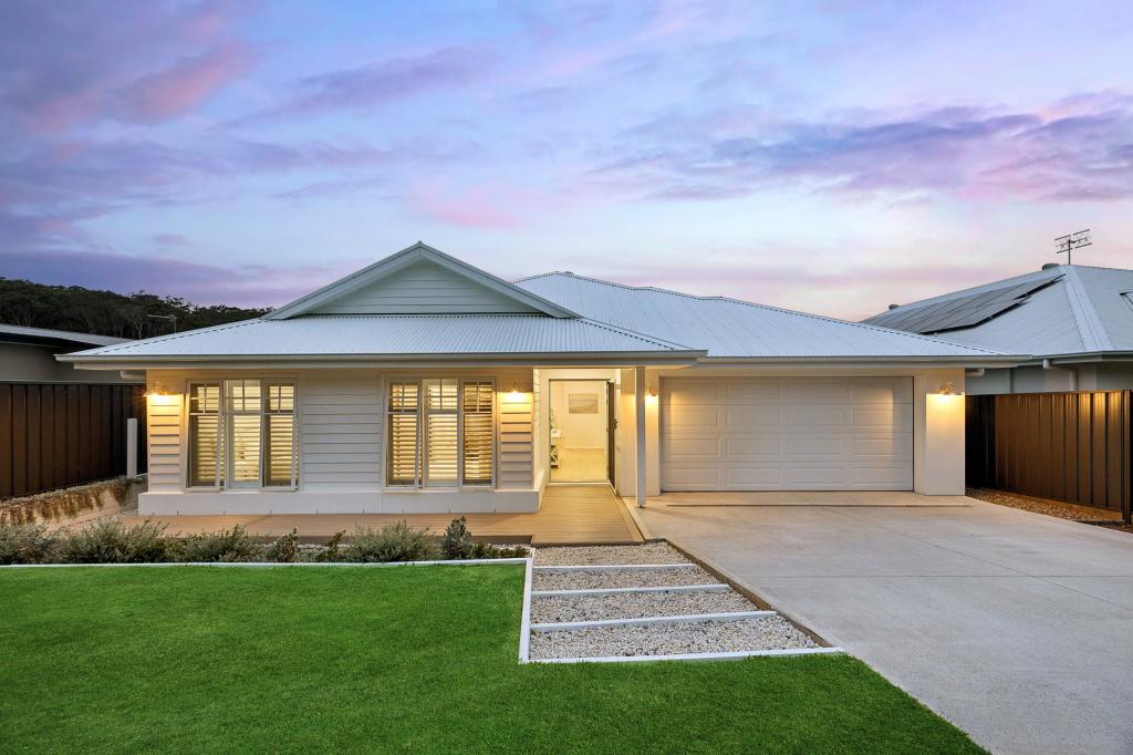 12 Childers Cct, Wadalba, NSW 2259