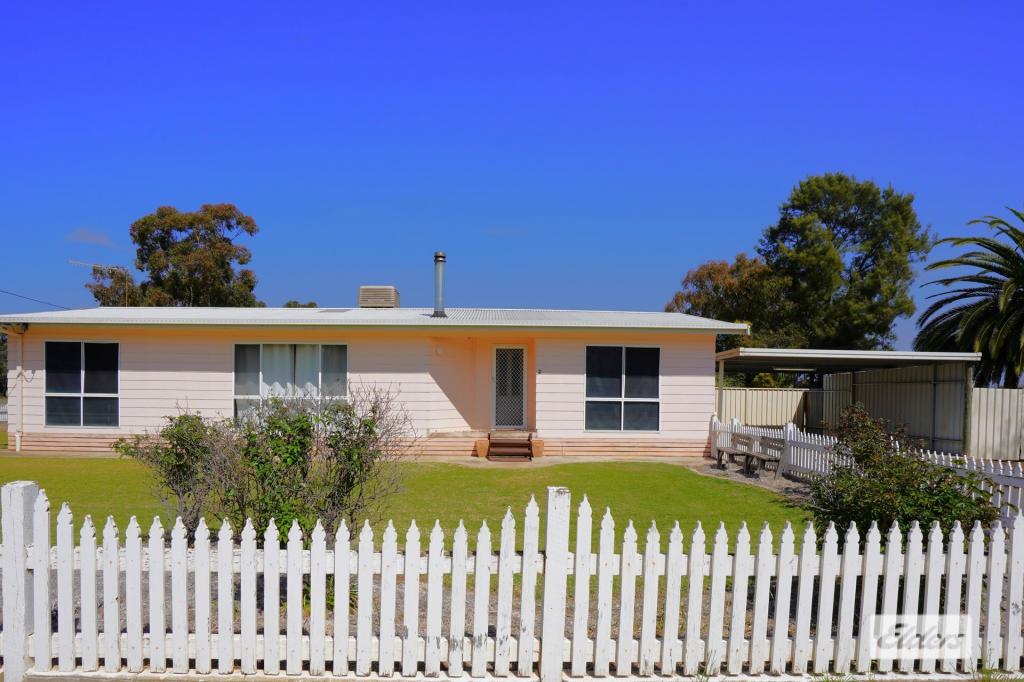 2 BARWIDGEE BVD, DARLINGTON POINT, NSW 2706