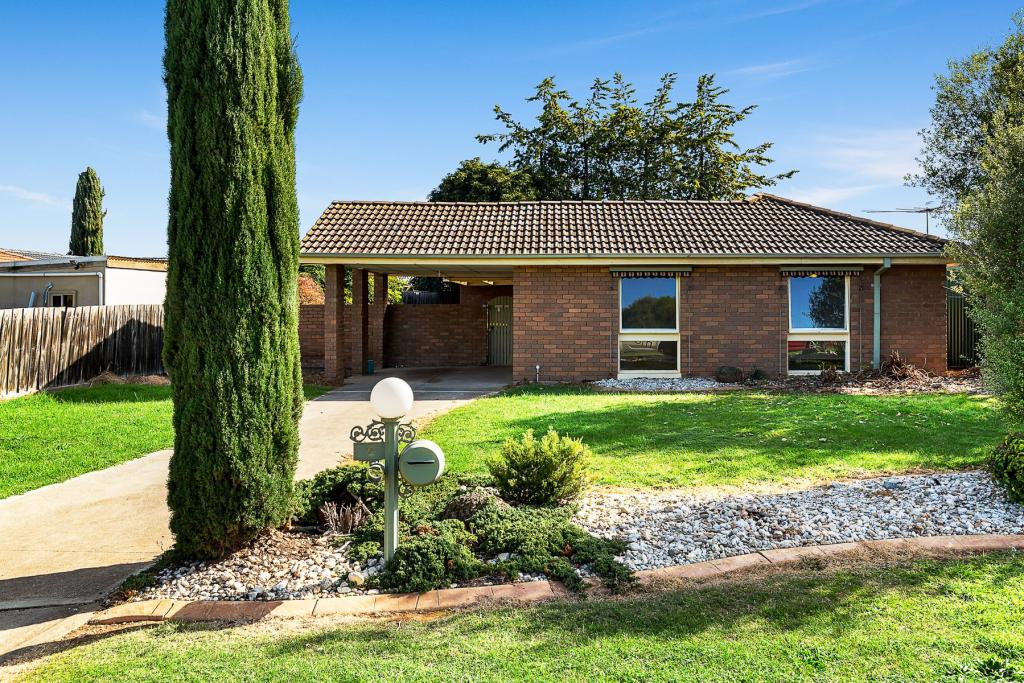 2 Edinburgh Pl, Melton West, VIC 3337