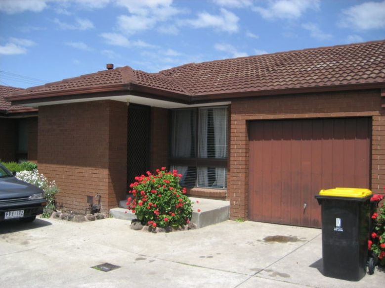 2/1 MOORE AVE, CLAYTON SOUTH, VIC 3169