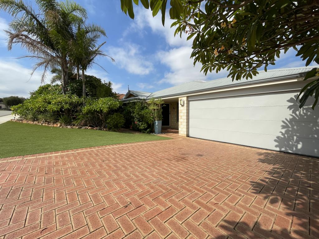 42 Wayford Cir, Hocking, WA 6065