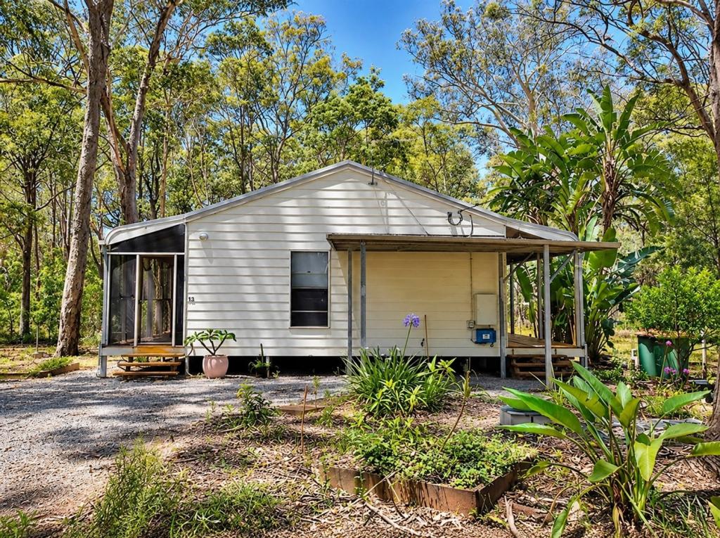 52 Harvey St, Russell Island, QLD 4184