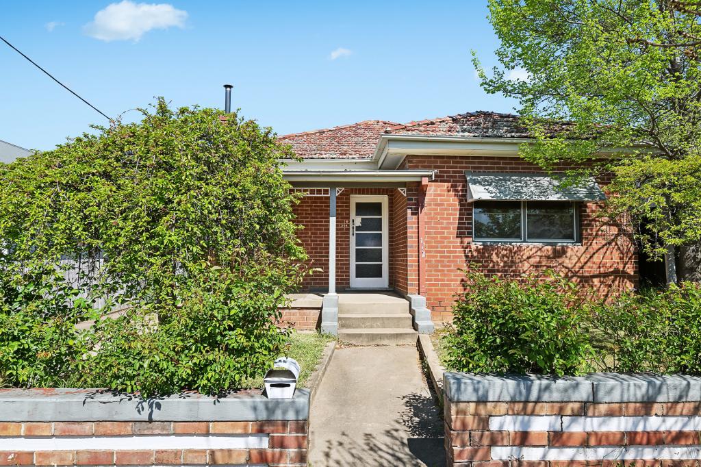 304 STEWART ST, BATHURST, NSW 2795