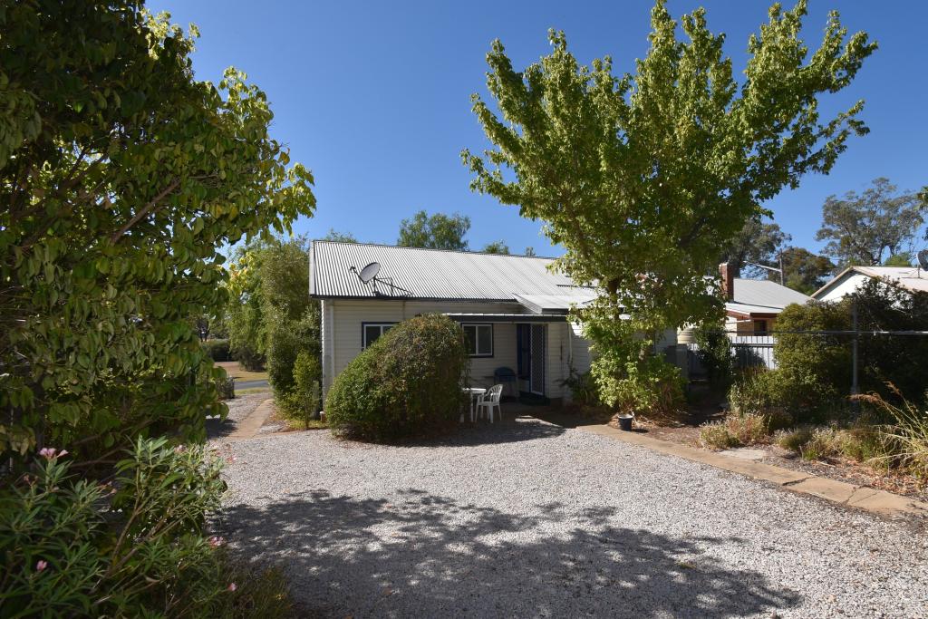 48 Apsley Crescent Mumbil Via, Wellington, NSW 2820