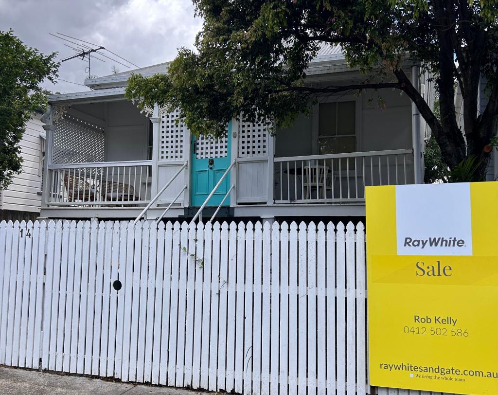 14 First Ave, Sandgate, QLD 4017