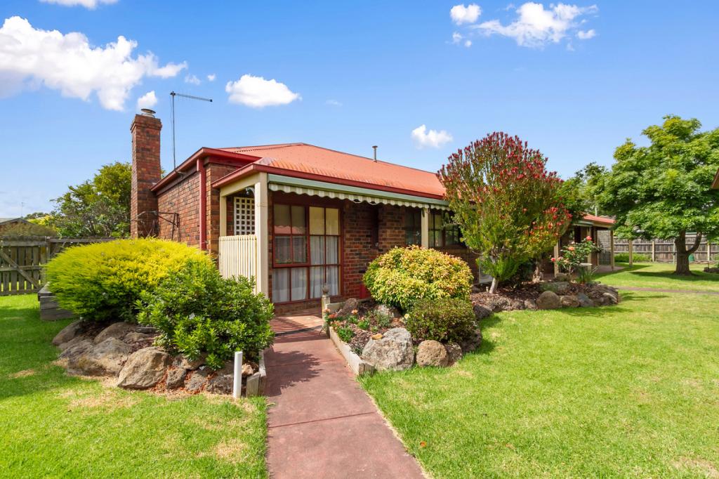 3 RHODES DR, SALE, VIC 3850