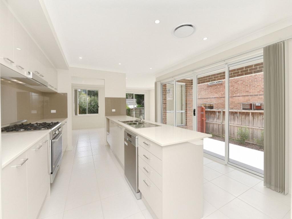 4B BERTRAM ST, EASTWOOD, NSW 2122