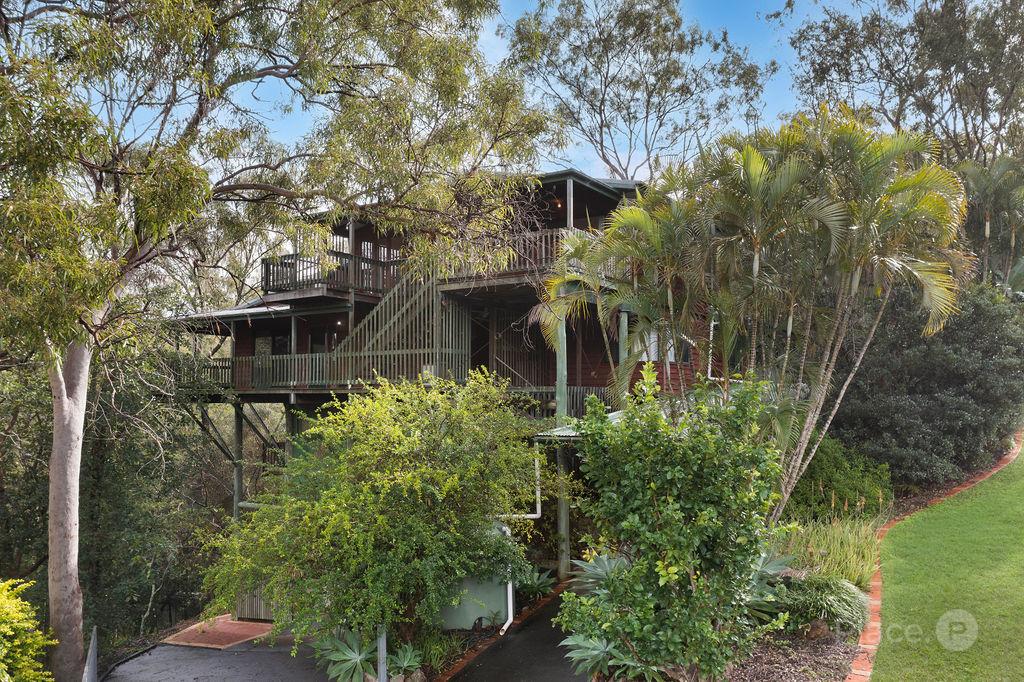 11 Quahlee Gr, Karana Downs, QLD 4306