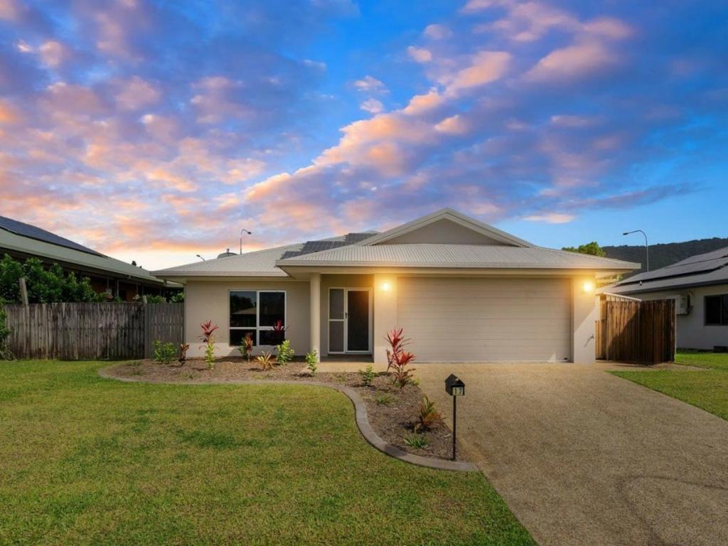 17 Hetherton St, Smithfield, QLD 4878