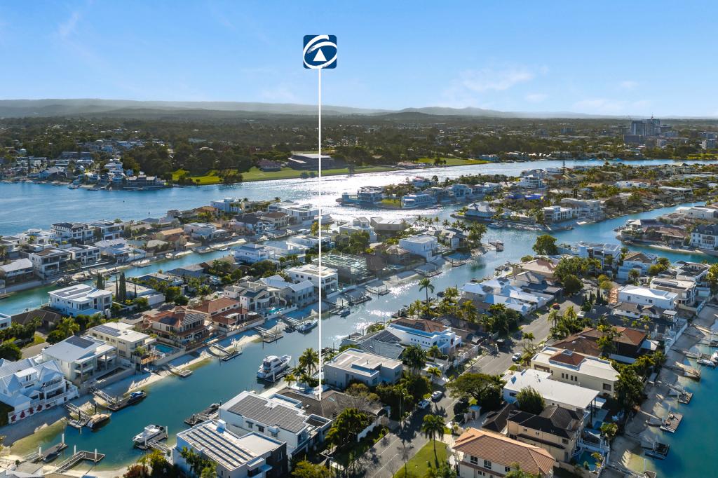 8 Seafarer Ct, Surfers Paradise, QLD 4217