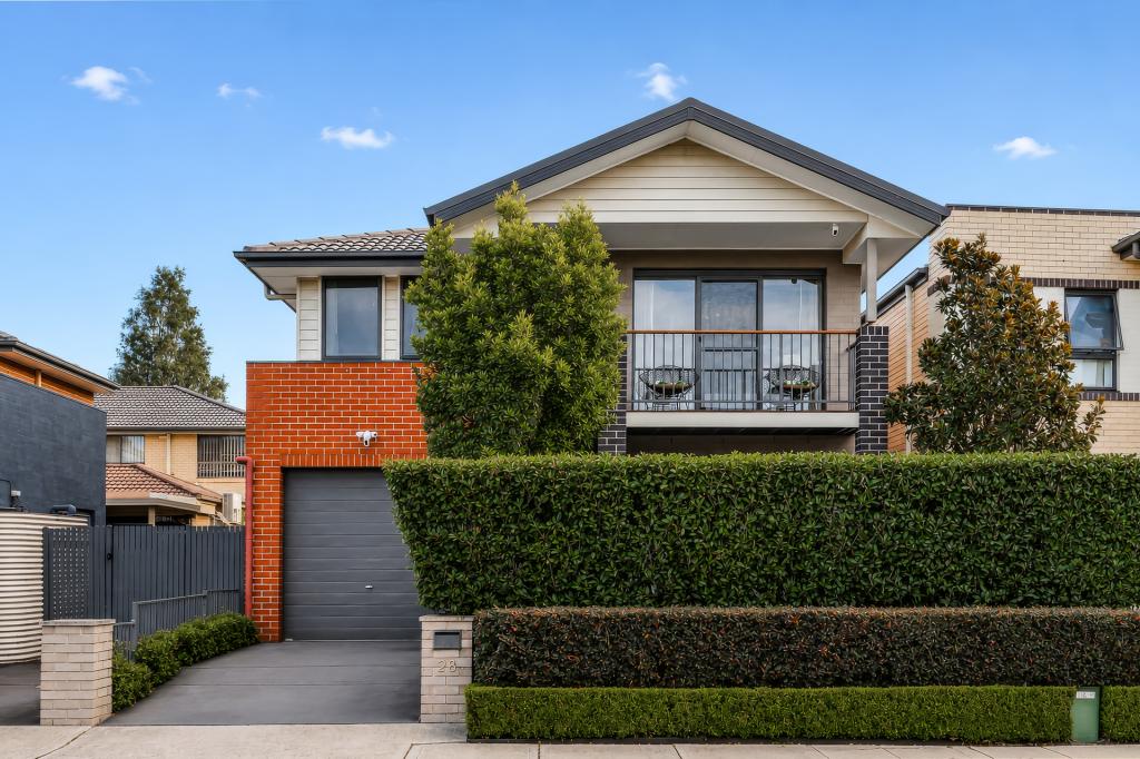 28 Hickory Rd, Bonnyrigg, NSW 2177