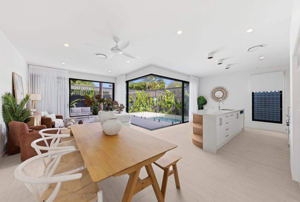 2/4 Water St, Buderim, QLD 4556