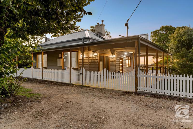 11 Ford St, Beechworth, VIC 3747