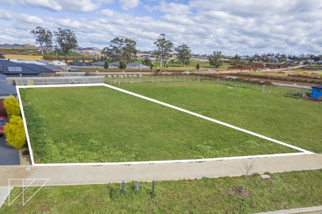 41 PARAMOUNT DR, WARRAGUL, VIC 3820
