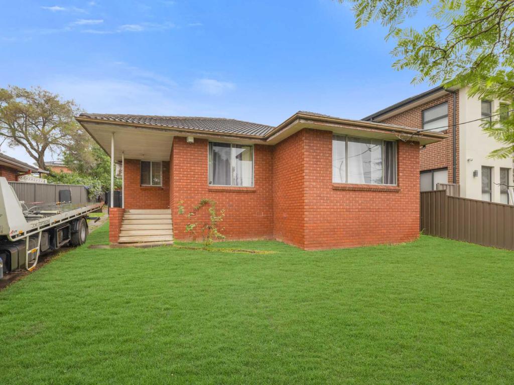 16 Mandoon Rd, Girraween, NSW 2145