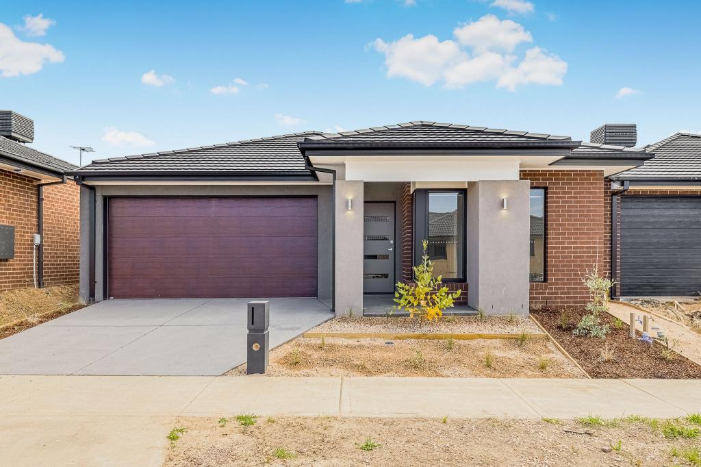 13 Sweep St, Cranbourne East, VIC 3977