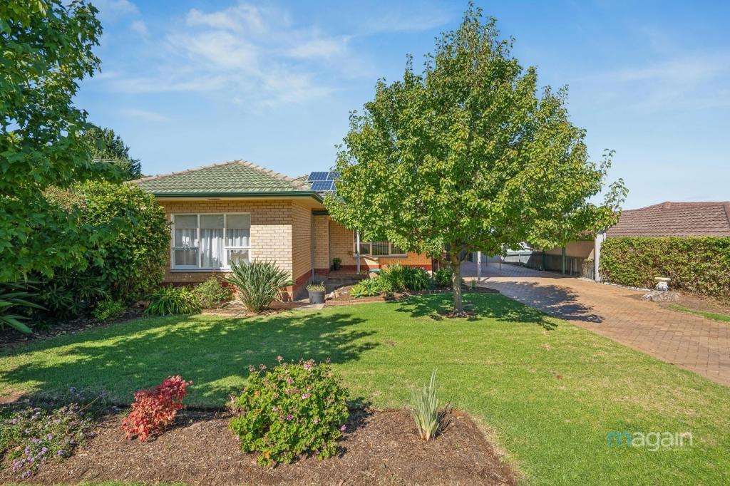 8 Dickson Rd, Morphett Vale, SA 5162