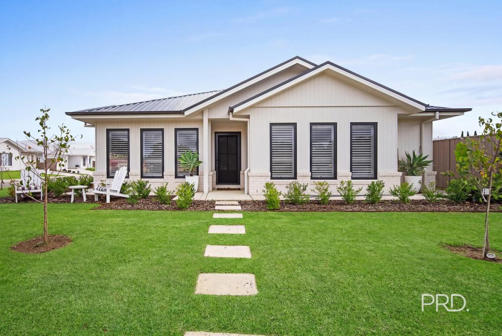 4 Paroo Pl, Tatton, NSW 2650