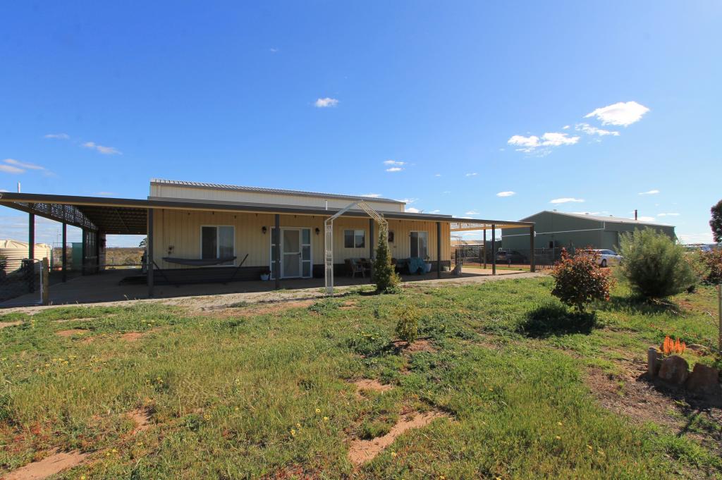 85 Fitzpatrick Rd, Hines Hill, WA 6413