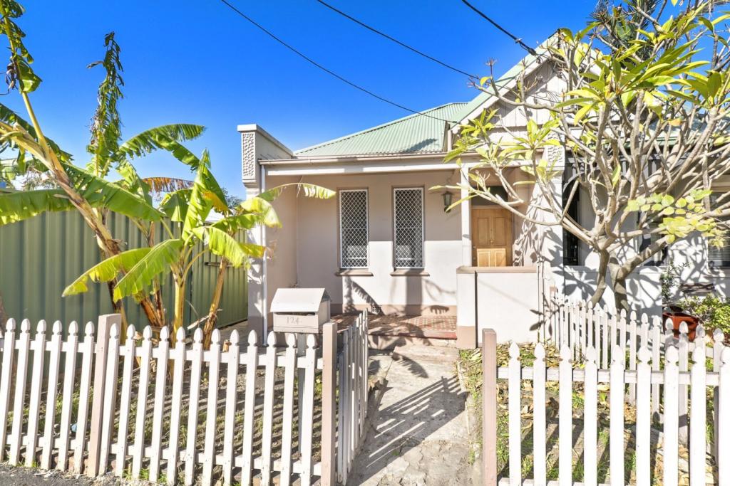 124 May St, St Peters, NSW 2044