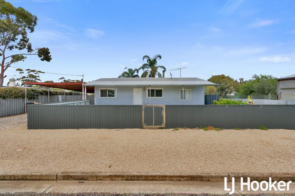 1 Fifth St, Owen, SA 5460