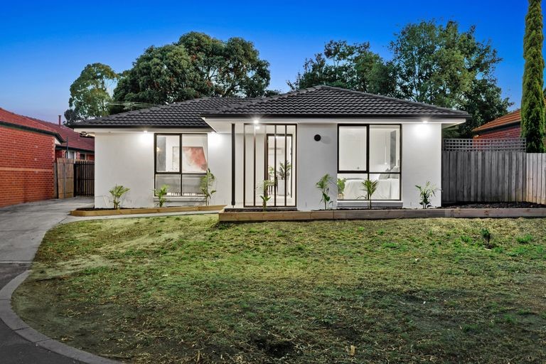 18 Jericho Ct, Berwick, VIC 3806