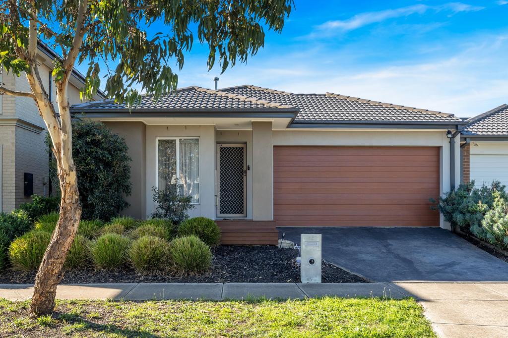 28 Nebula Cres, Mickleham, VIC 3064