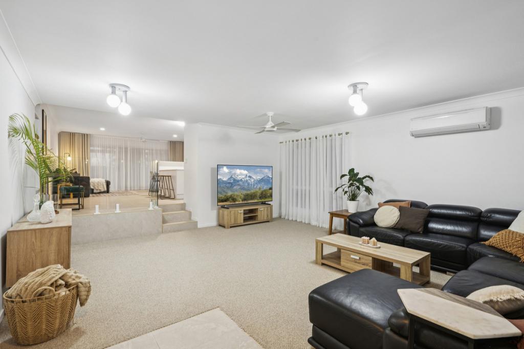38 Quigan Tce, Highland Park, QLD 4211