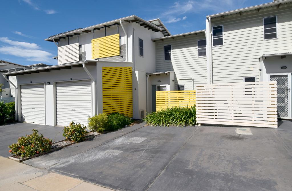 2/10 Nothling St, New Auckland, QLD 4680