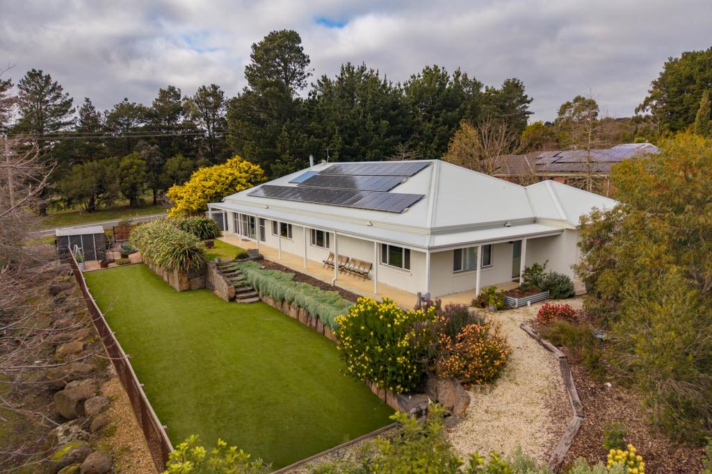 10 Pindara Pl, Gisborne, VIC 3437