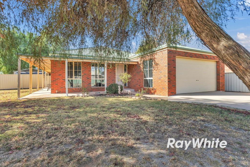 49 Baynes St, Rochester, VIC 3561