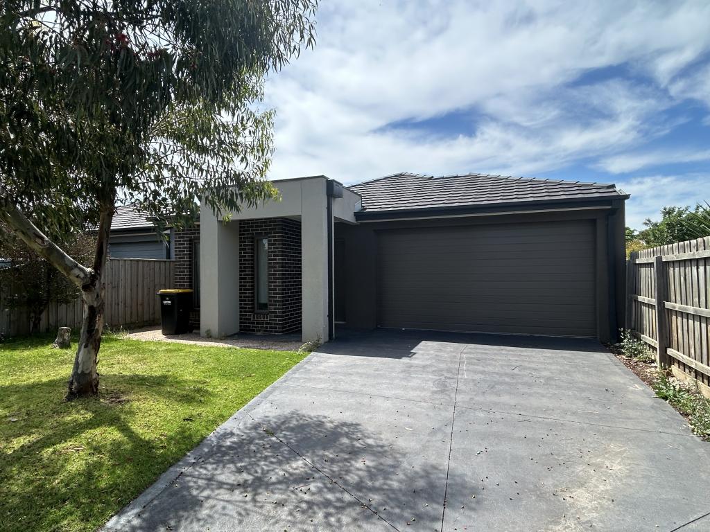 1/70 Smoult Dr, Kurunjang, VIC 3337