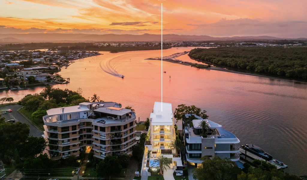 2/4 Paradise Pde, Paradise Point, QLD 4216