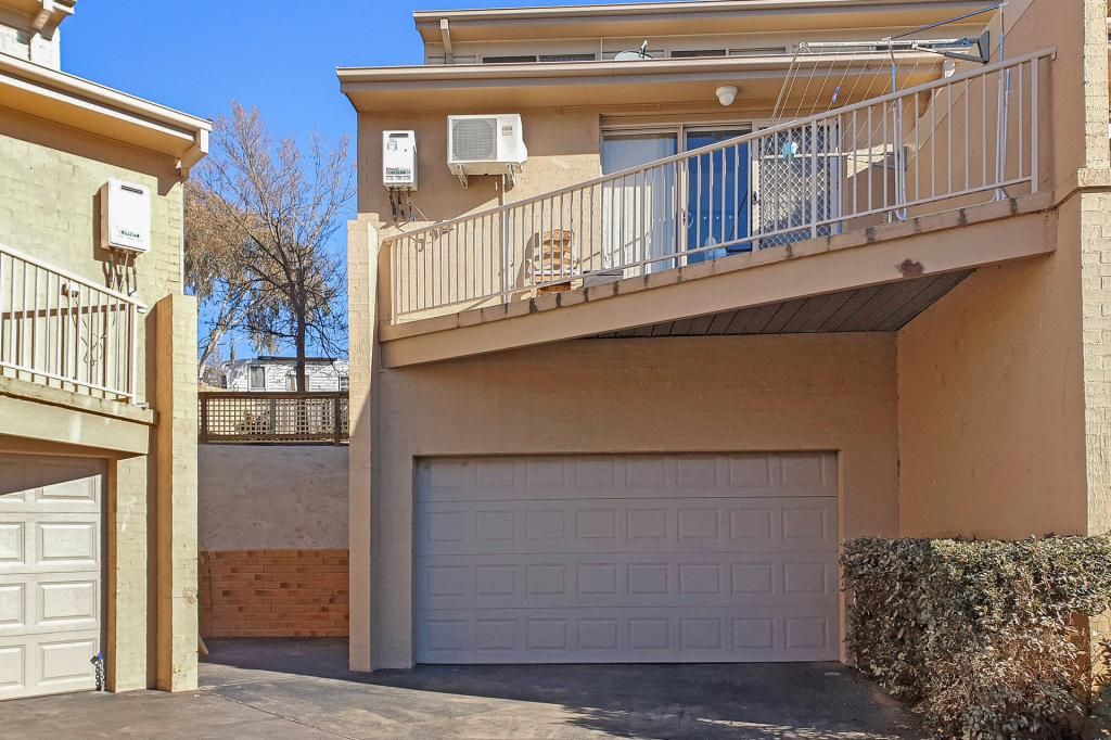 14/6 Doeberl Pl, Karabar, NSW 2620