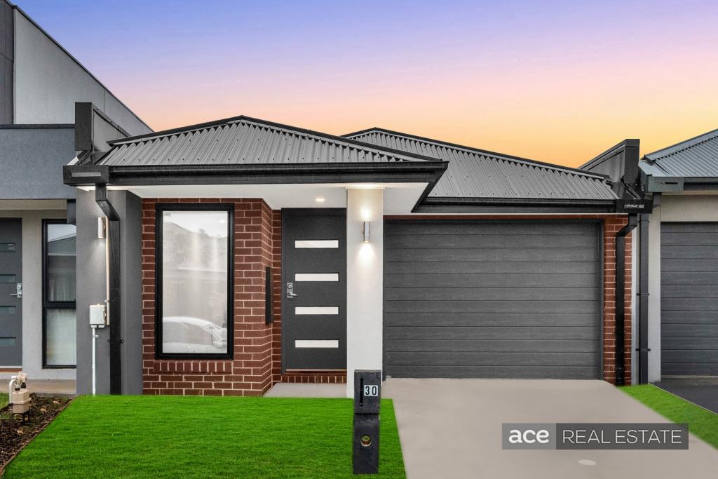 30 Huntingfield St, Thornhill Park, VIC 3335