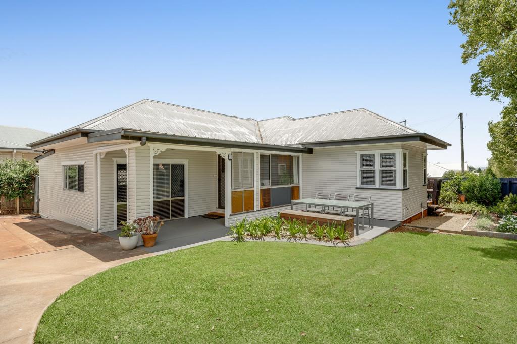 257 Geddes St, Centenary Heights, QLD 4350