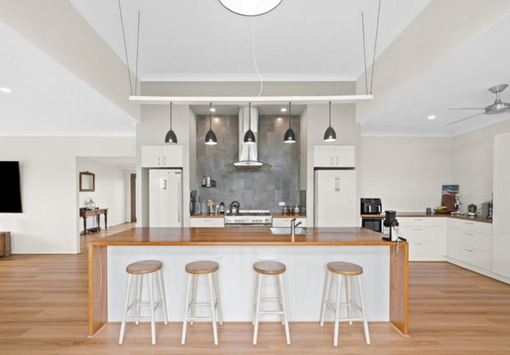 2a Russell Rd, Woodford Island, NSW 2463
