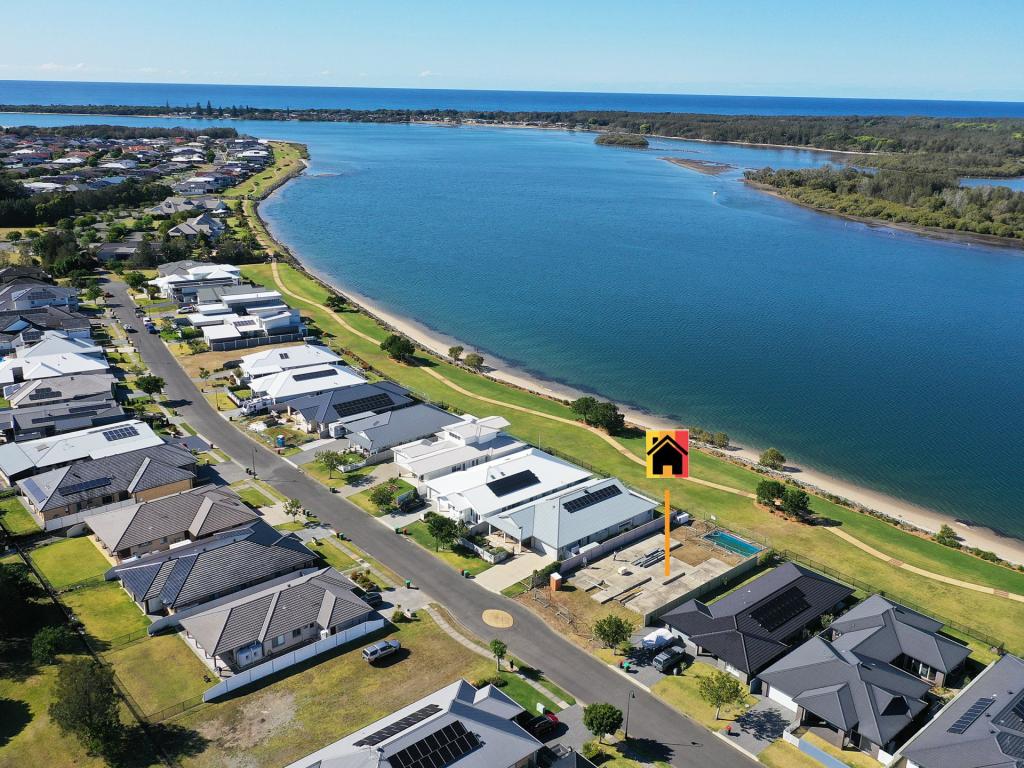 77 Pretoria Pde, Harrington, NSW 2427
