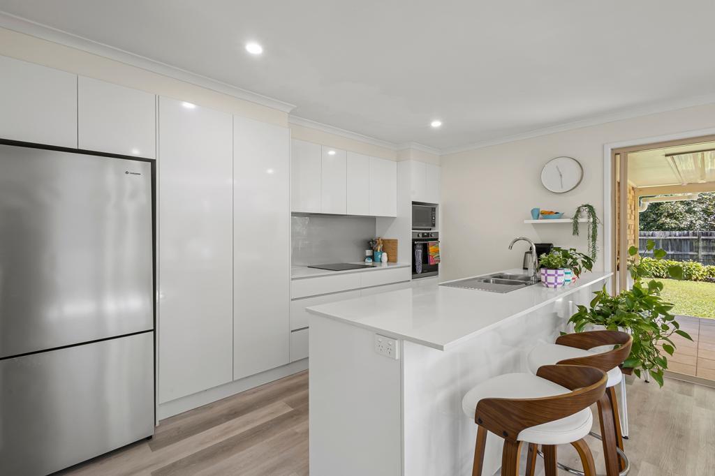 23 OAK ST, COOROY, QLD 4563
