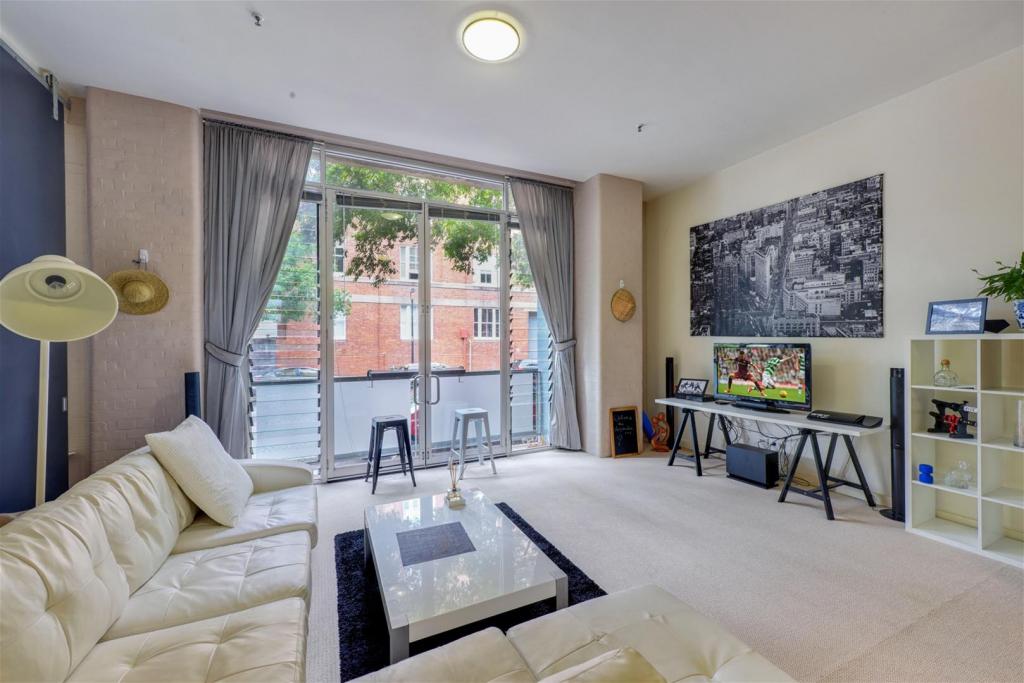 104/64 MACQUARIE ST, TENERIFFE, QLD 4005