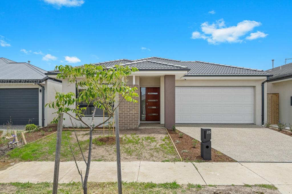 25 Athletic Cct, Clyde, VIC 3978