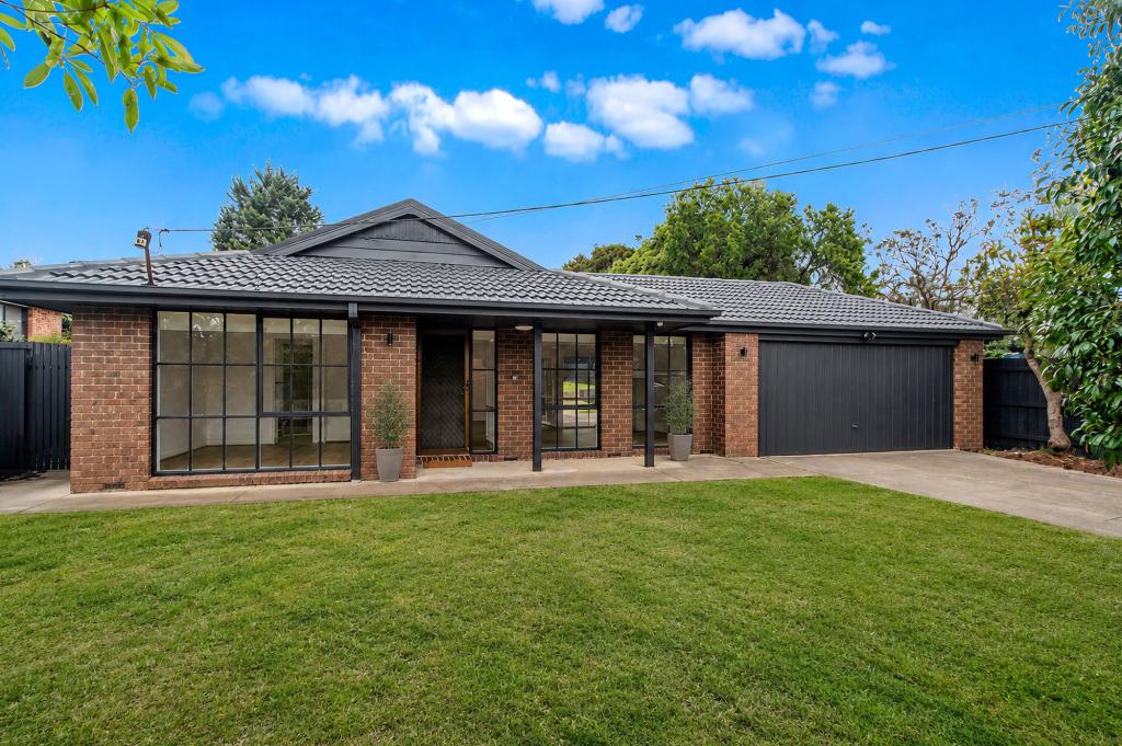 2 Maria Dr, Langwarrin, VIC 3910