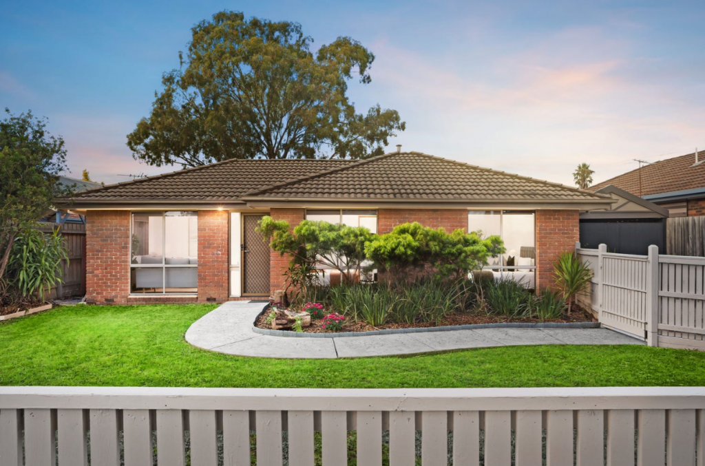 56 Hinkler Dr, Mill Park, VIC 3082