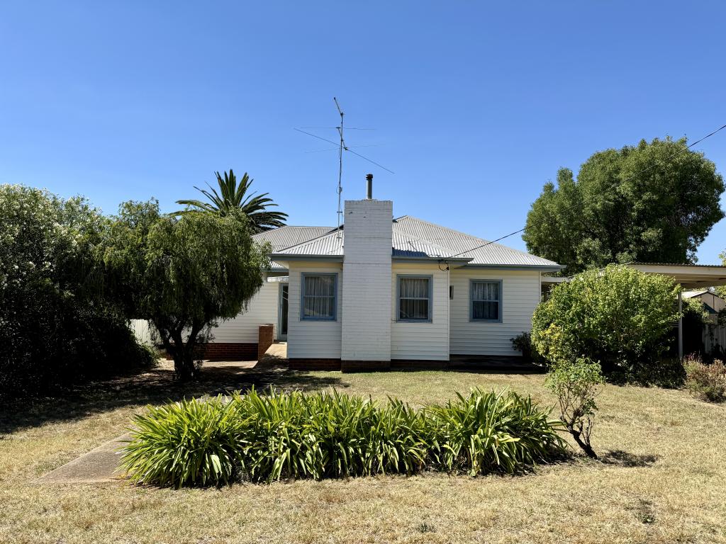 6 Dagmar St, Grenfell, NSW 2810