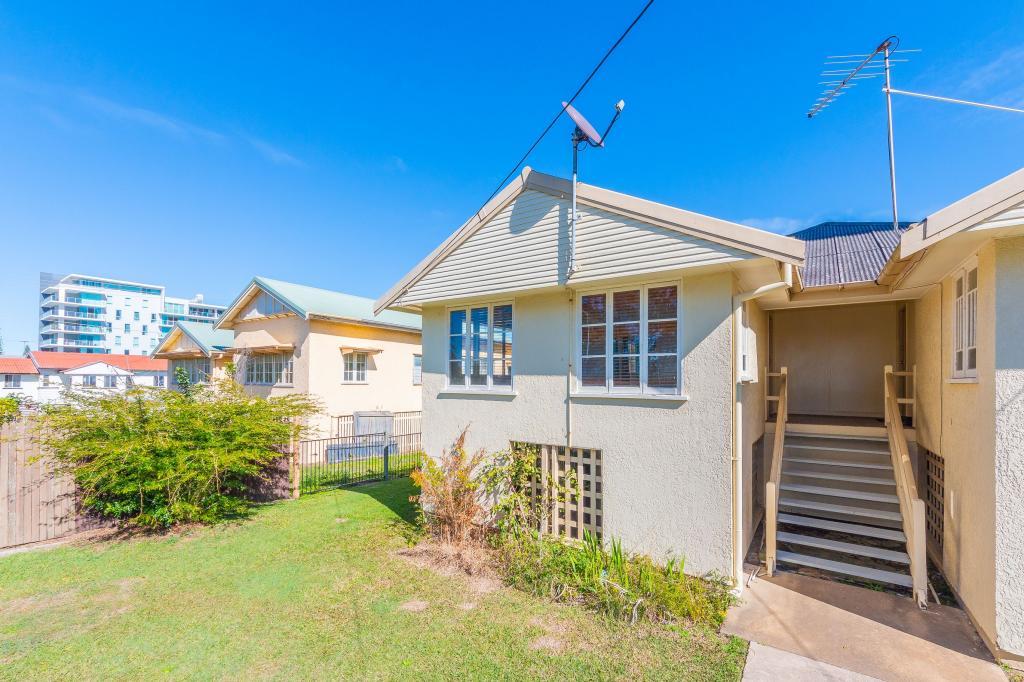 2/39 Marine Pde, Redcliffe, QLD 4020