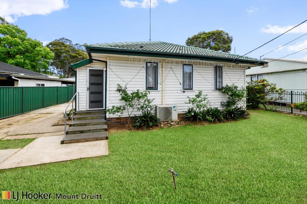 12 Hatherton Rd, Lethbridge Park, NSW 2770