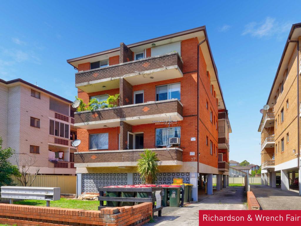 12/37 KENYON ST, FAIRFIELD, NSW 2165